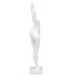 Elegante statua bianca raffigurante una donna in posizione yoga