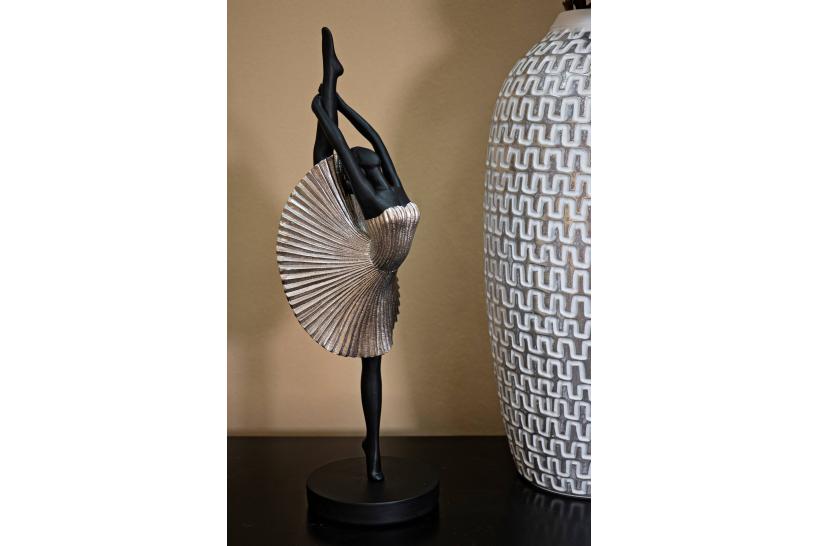 Statuetta a forma di ballerina con elegante vestito da sera argento