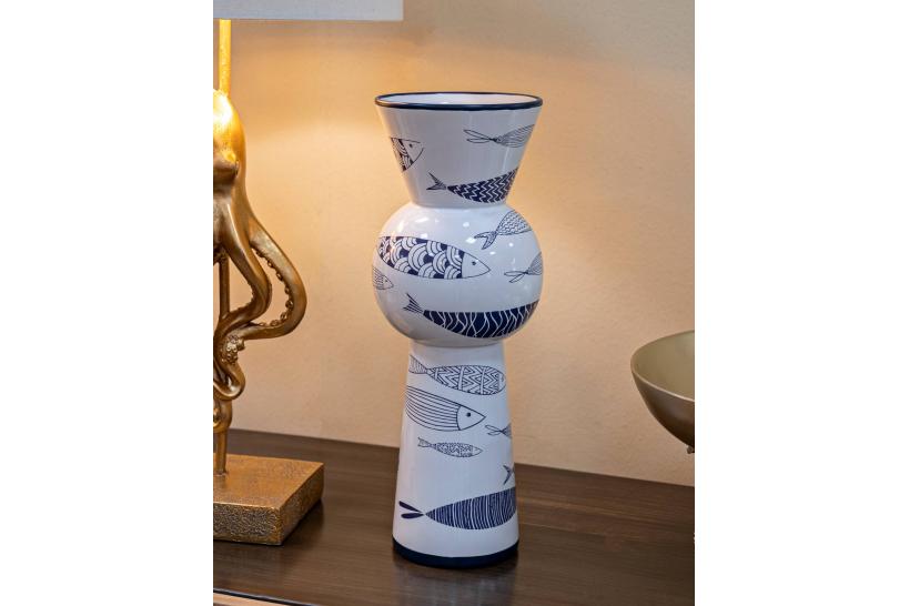 Vaso in ceramica bianca con pesci e decorazioni blu